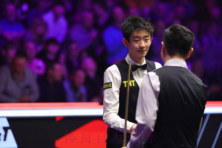 斯诺克大师赛1/4决赛：肖国栋VS吴宜泽